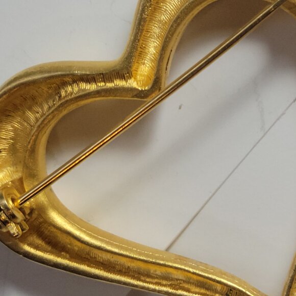 Mother and Daughter Gift Hearts "I share my Heart with my Daughter" Two Brooches - Picture 8 of 9